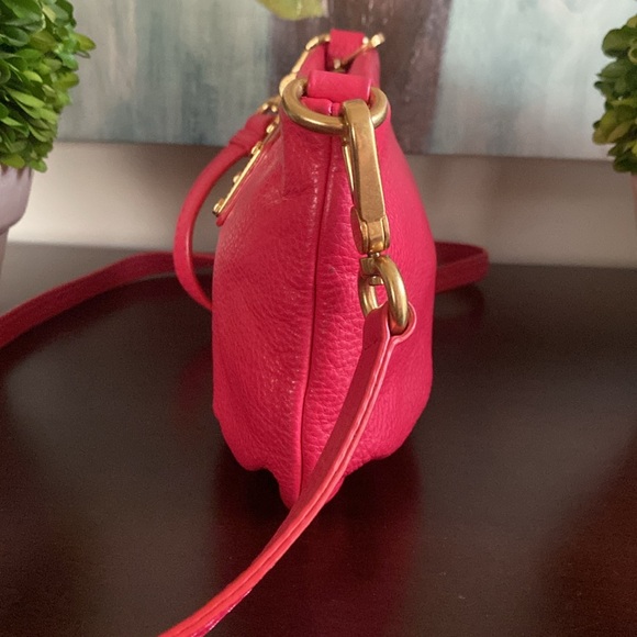 MARC BY MARC JACOBS🩷POP PINK🩷 "CLASSIC Q PERCY" 💯% COW LEATHER CROSSBODY BAG - Picture 7 of 17